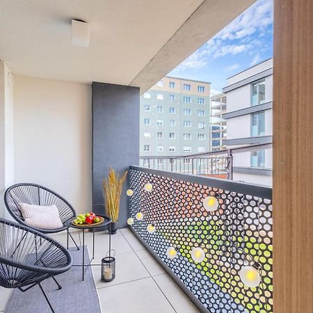 Design Apartment - Balcony, Free Parking, Yoga, 10 Mins To Center, By Gravity ปราก ภายนอก รูปภาพ