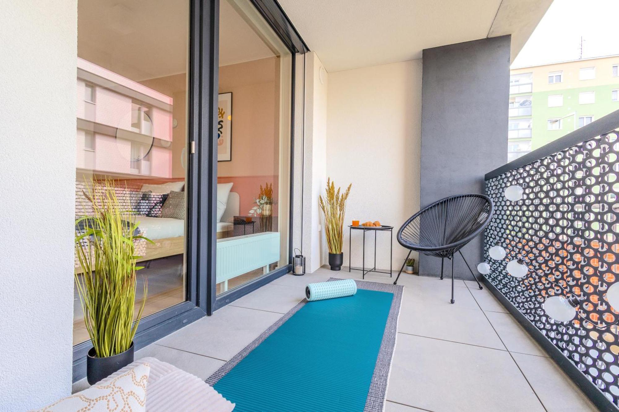 Design Apartment - Balcony, Free Parking, Yoga, 10 Mins To Center, By Gravity ปราก ภายนอก รูปภาพ