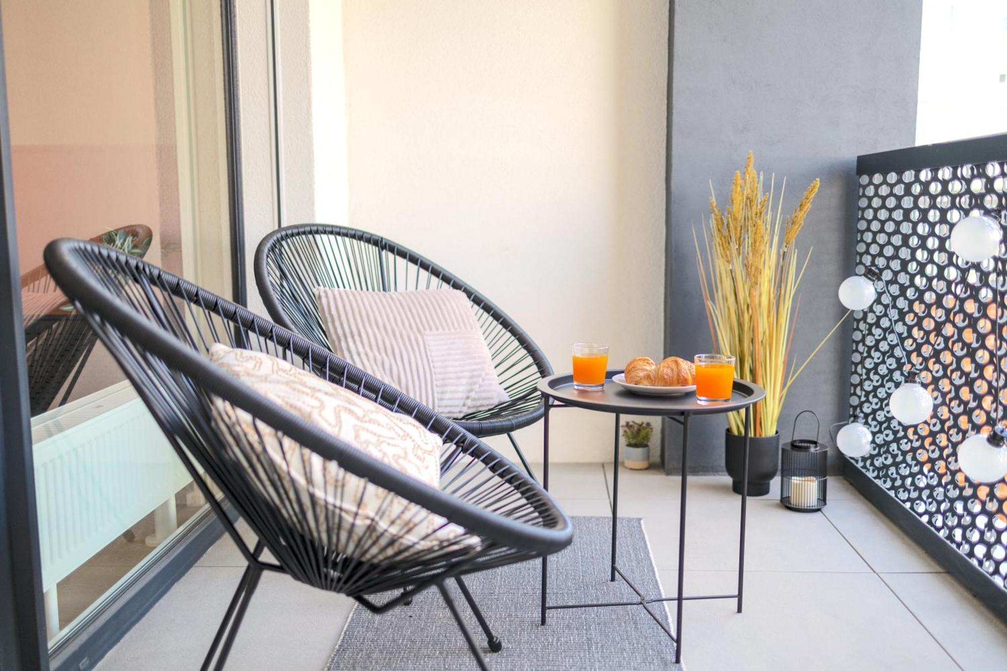 Design Apartment - Balcony, Free Parking, Yoga, 10 Mins To Center, By Gravity ปราก ภายนอก รูปภาพ