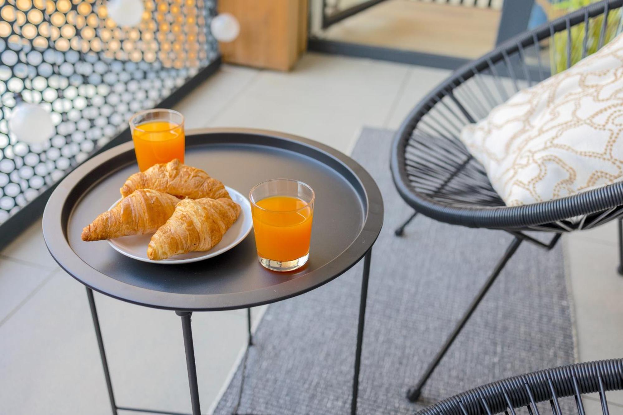 Design Apartment - Balcony, Free Parking, Yoga, 10 Mins To Center, By Gravity ปราก ภายนอก รูปภาพ