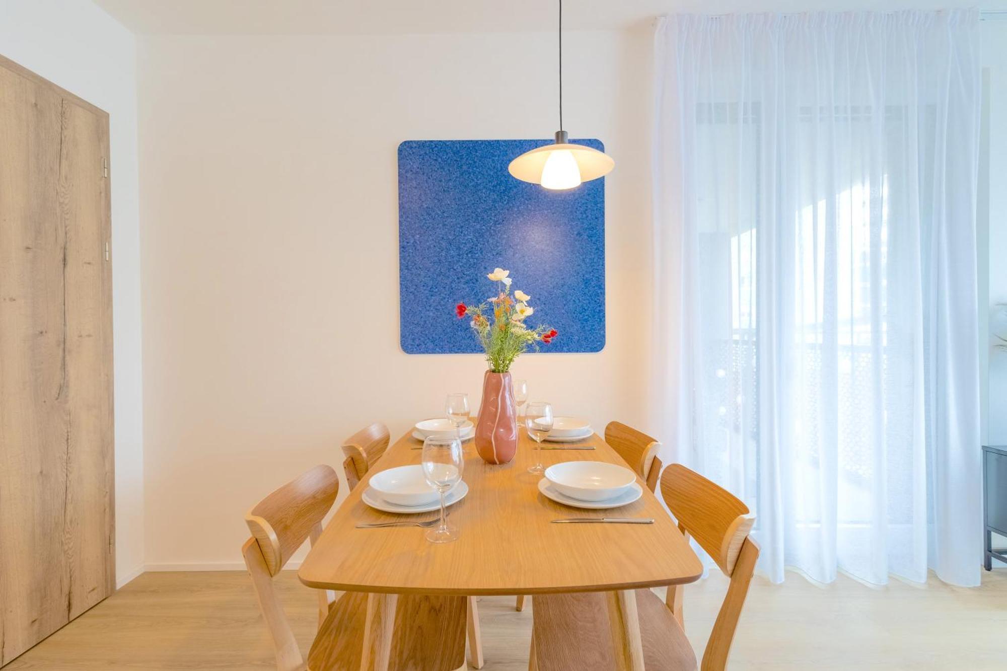 Design Apartment - Balcony, Free Parking, Yoga, 10 Mins To Center, By Gravity ปราก ภายนอก รูปภาพ